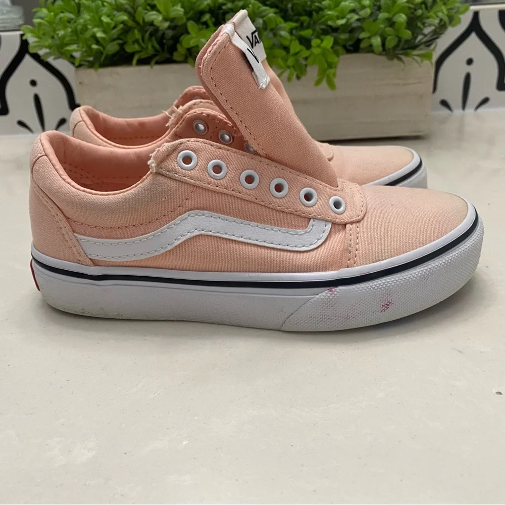 Vans Ward Low Top Sneakers Youth‎ Missy Size 13 Peach Apricot Pink